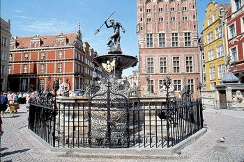 Zabytkowa fontanna Neptuna na Długim Targu w Gdańsku, popularny punkt orientacyjny podczas wycieczki
